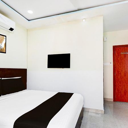 Super Hotel O At Home Hotel Darbar Hyderabad Esterno foto