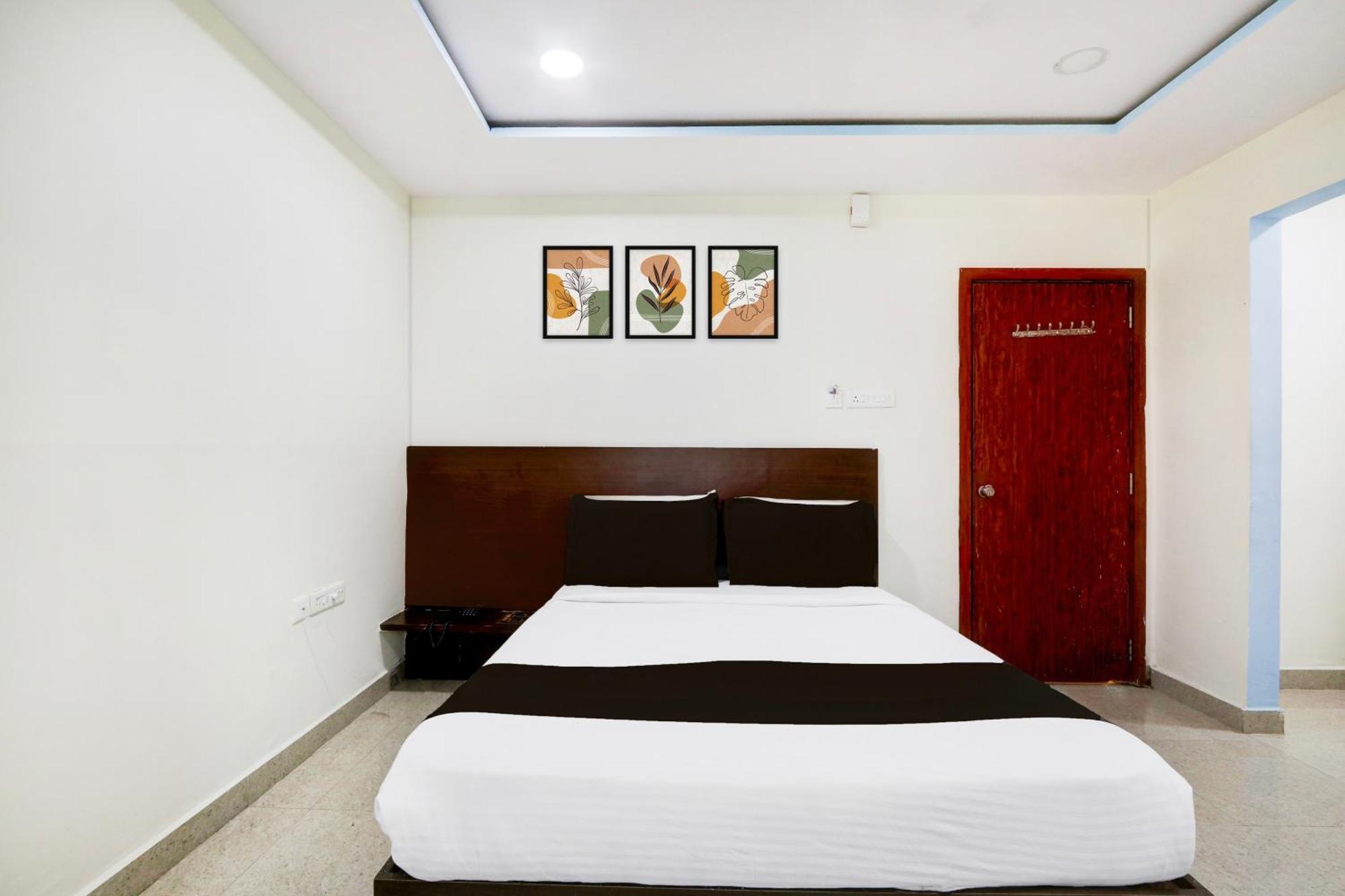 Super Hotel O At Home Hotel Darbar Hyderabad Esterno foto