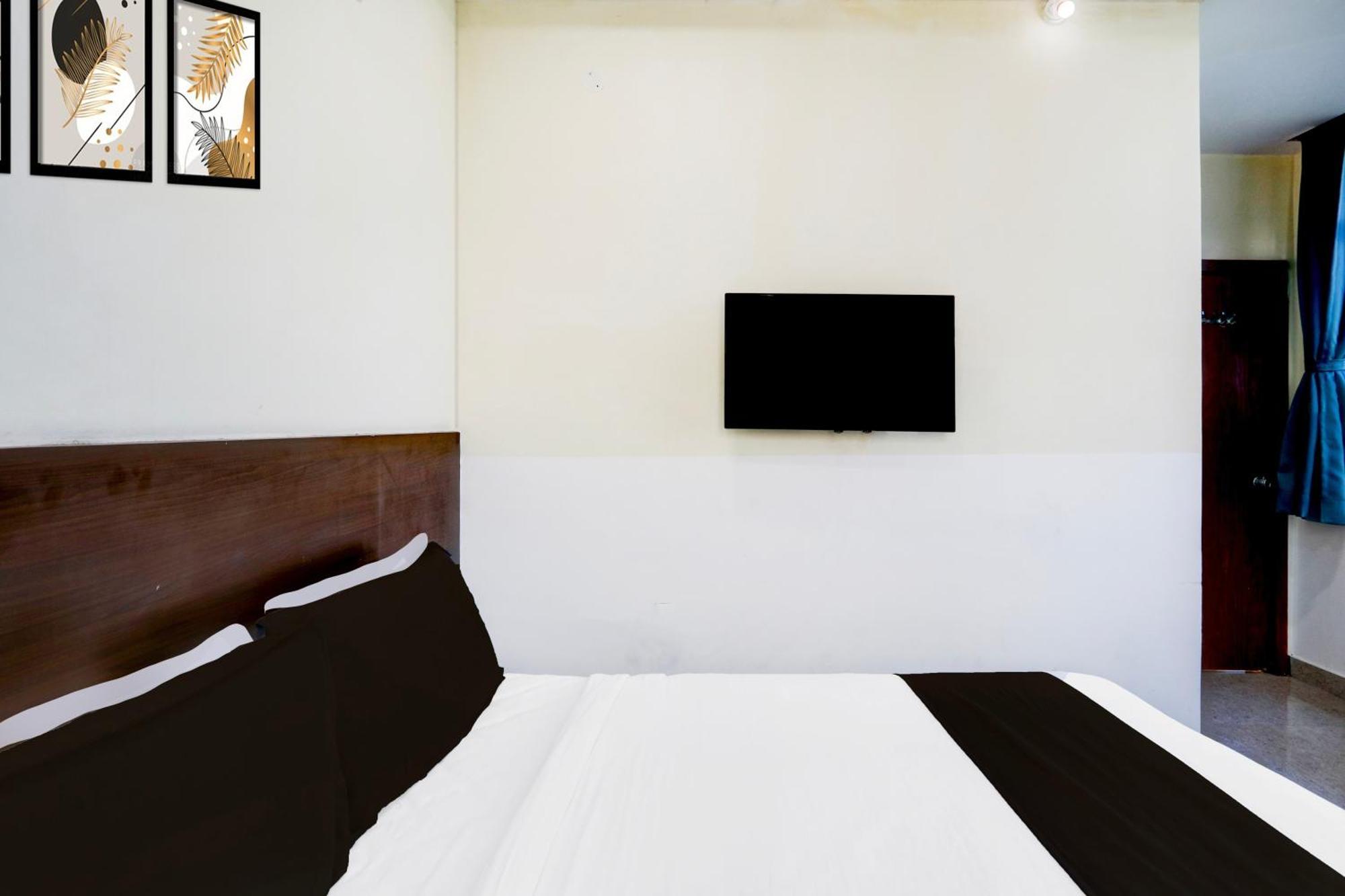 Super Hotel O At Home Hotel Darbar Hyderabad Esterno foto